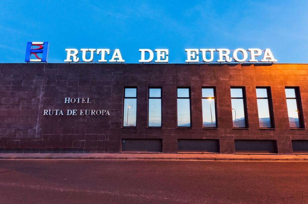 Hotel Ruta De Europa Vitoria-Gasteiz Exterior photo